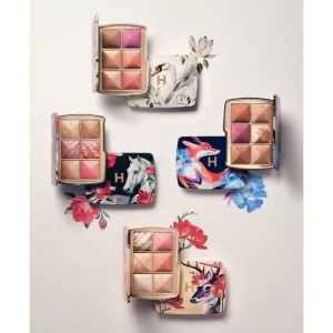 Bảng má hồng bắt sáng 6 ô Hourglass xinh xắn