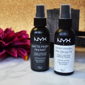 Xịt khóa nền Nyx