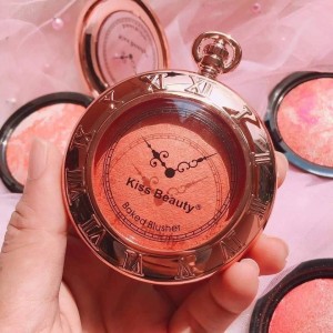 Má hồng đồng hồ