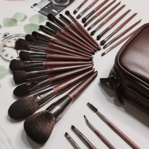 Bộ cọ 28,32,35 cây Makeup Forever