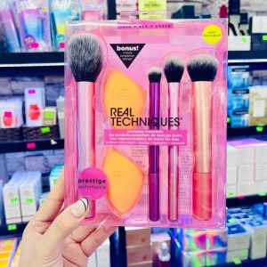 ????Bộ Cọ 4 Cây Kèm 2 Bông Mút REAL TECHNIQUES Everyday Essential Plus