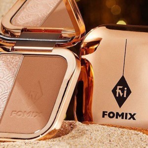Phấn tạo khối -Highlight cực sang chảnh Fomix_ Tặng kèm cọ xéo khối mũi
