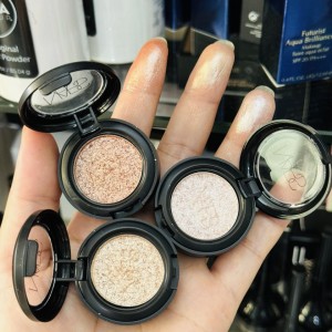 Phấn nhũ mắt kim tuyến Nars
