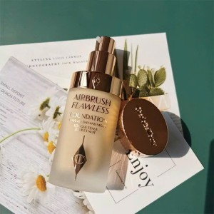 Kem Nền Charlotte Tilbury Airbrush Flawless Foundation (30ml) thần thánh