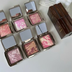 Má hồng Hourglass Ambient Lighting Blush mini 1.3g chính hãng
